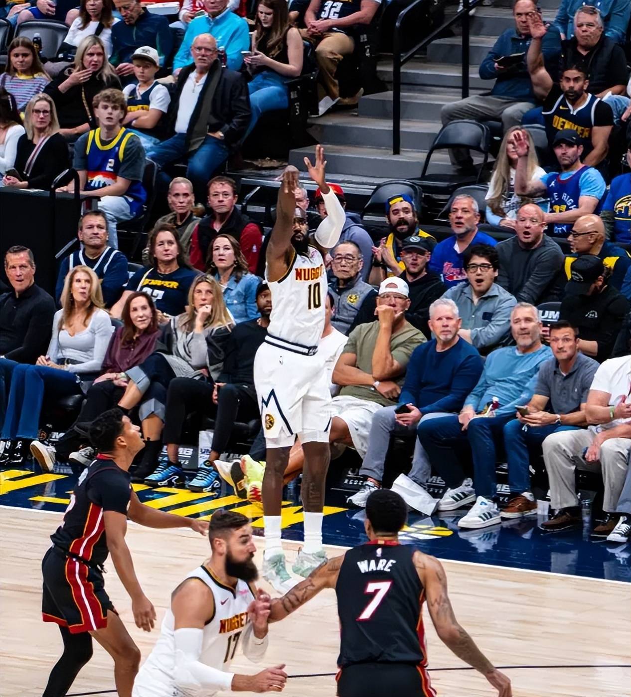 关于清晨体能课后，奥兰多魔术队长鼓劲备战NBA常规赛，更衣室稳定，赛程密集仍需轮换的信息-开云登录