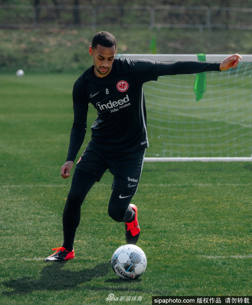 关于集结日体能课后；法兰克福手感冰凉备战德甲；更衣室稳定；高层口径保持一致的信息-开云中国